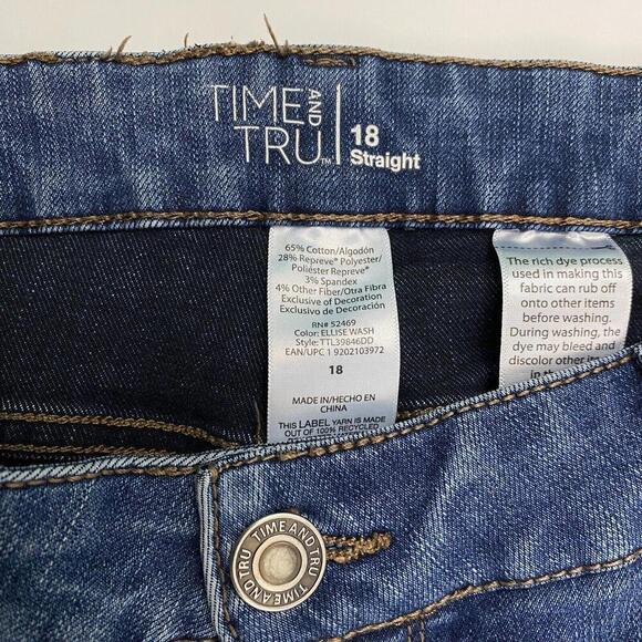 Time And Tru Straight Bermuda Raw Hem Women's size 18 Dark Blue Denim Jeans - Picture 2 of 3
